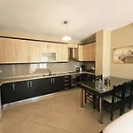 דירה Sion Sarand Holidays