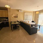 Sion Sarand Holidays * סרנדה
