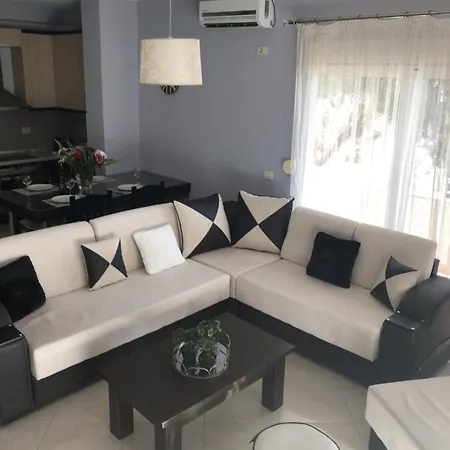 Apartment Sion Sarand Holidays